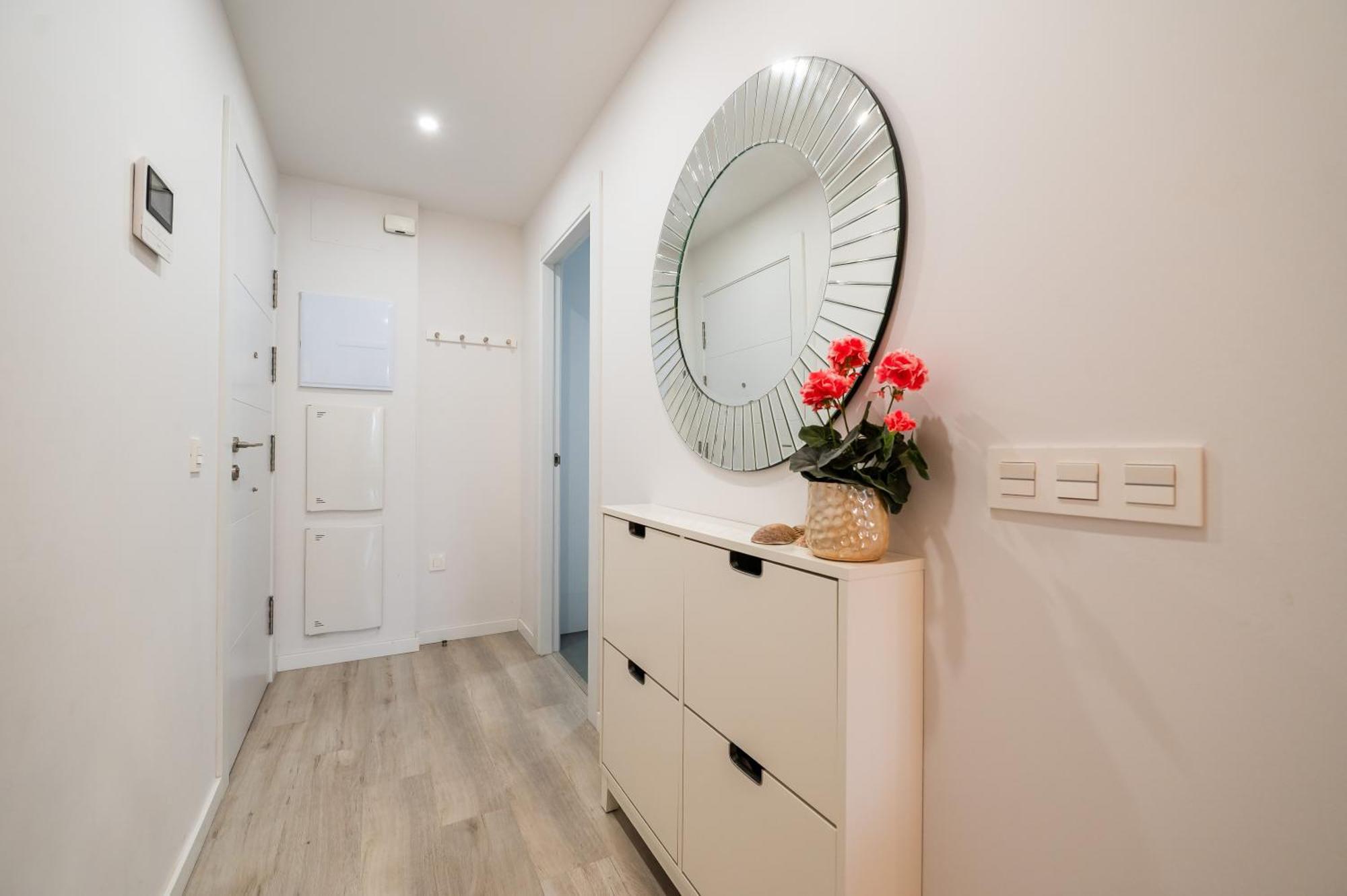 Apartment Elegant 2 Bdrm Minimalist W Pool & Bbq Marbella