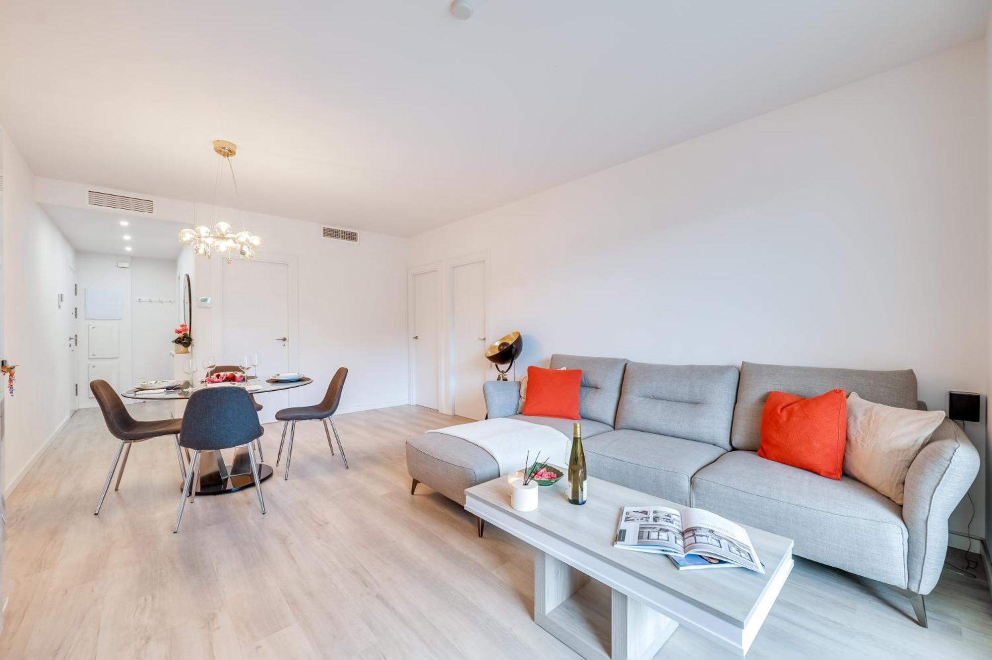 Apartment Elegant 2 Bdrm Minimalist W Pool & Bbq Marbella