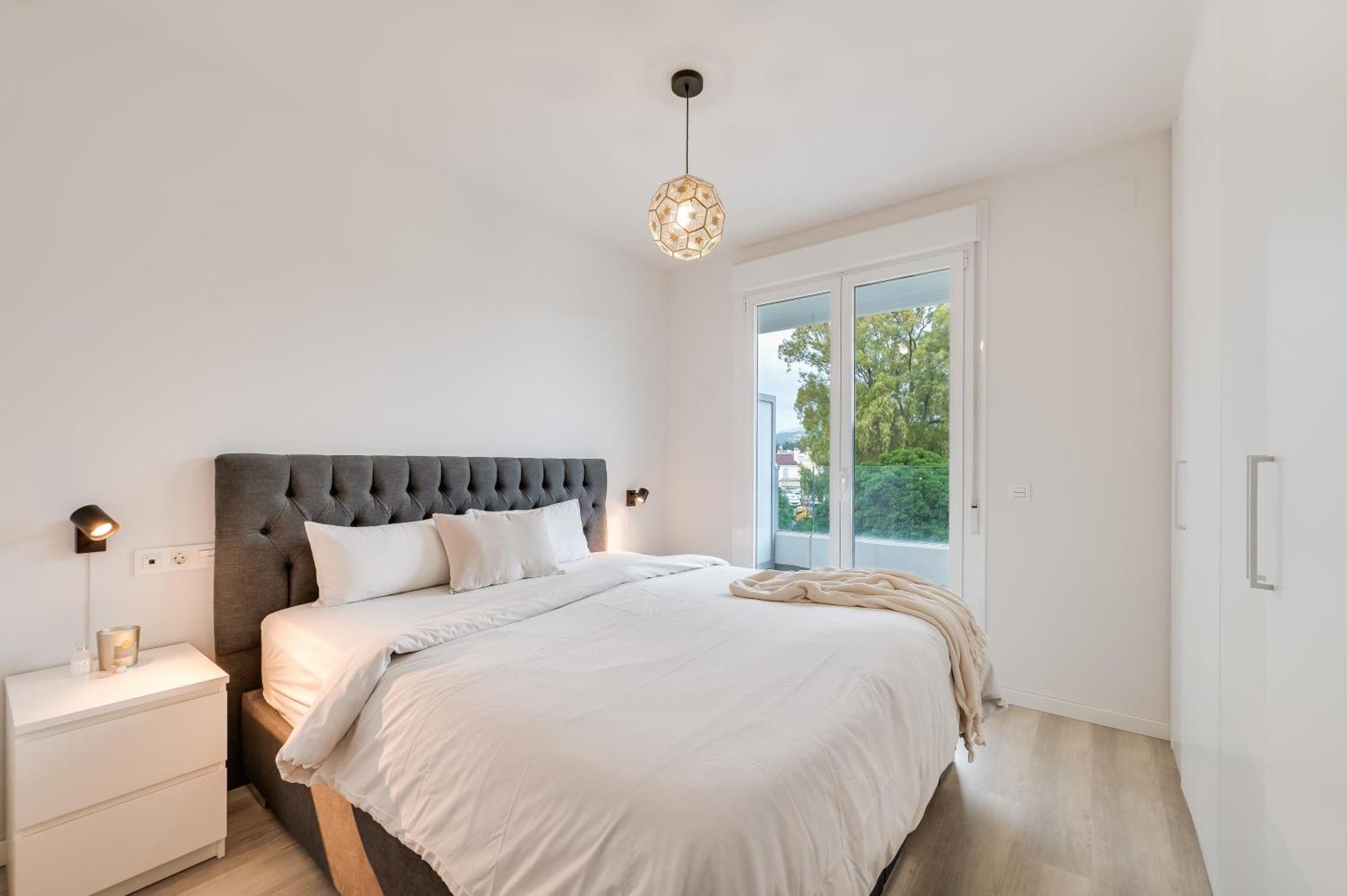 Apartment Elegant 2 Bdrm Minimalist W Pool & Bbq *